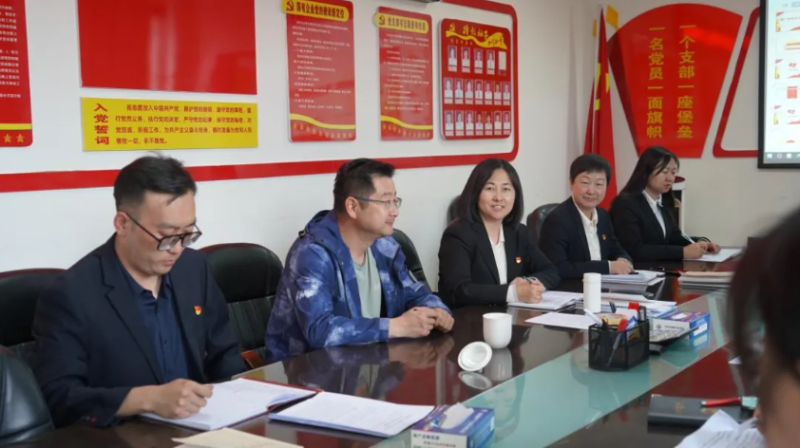 汽貿(mào)公司黨支部堅(jiān)持開(kāi)門(mén)教育走好黨的群眾路線