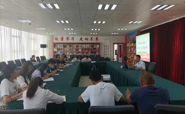 化工公司和書院公司聯(lián)合黨支部 召開&ldquo;慶七一 學(xué)精神 講黨課 過生日 溫誓詞  喜迎二十大&rdquo;主題黨日活動