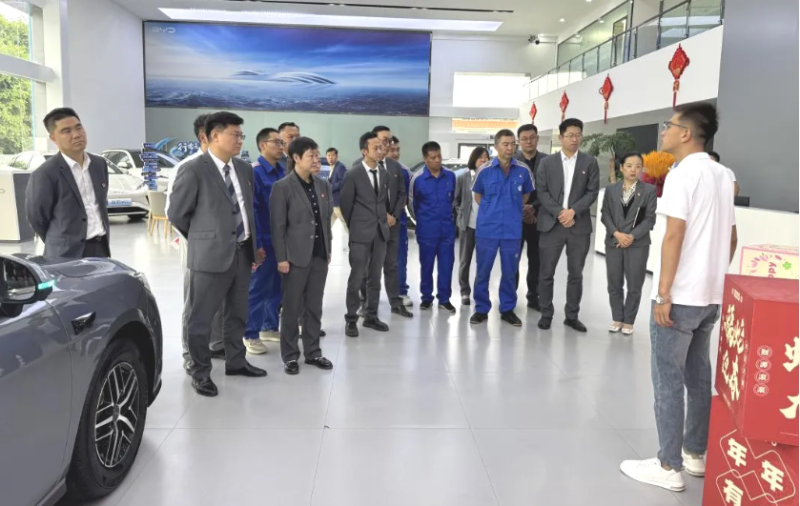 汽貿(mào)公司黨支部開展&ldquo;走出去、學進來，改作風、促發(fā)展&rdquo;貫徹中央八項規(guī)定精神學習教育走深走實主題黨日活動