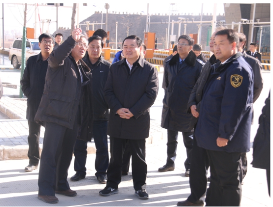 省委副書(shū)記、省長(zhǎng)郝鵬視察青海曹家堡保稅物流中心