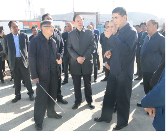 省委副書(shū)記、省長(zhǎng)王建軍等領(lǐng)導(dǎo)一行視察海東工業(yè)園區(qū)臨空綜合經(jīng)濟(jì)園