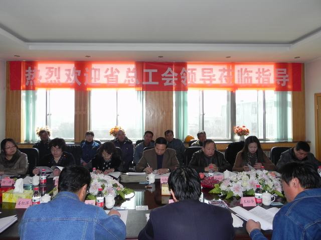 深入車間班組、&ldquo;零距離&rdquo;接觸職工、體驗職工生活、傾聽職工心聲