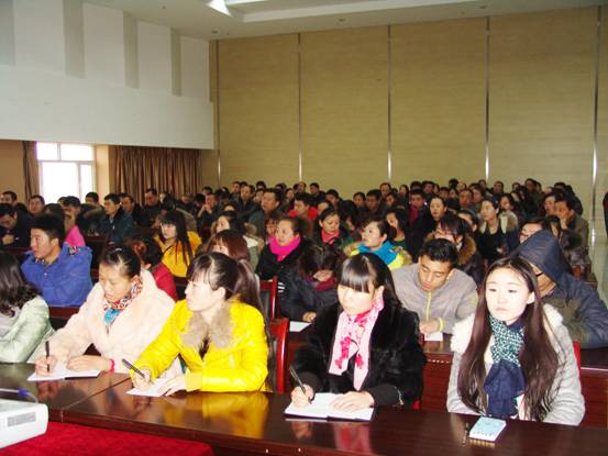 內(nèi)強(qiáng)個(gè)人素質(zhì)，外塑企業(yè)形象